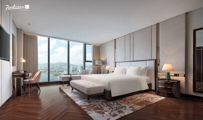 Suite 01 Bedroom Lakeview