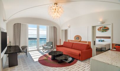 King Amalfi Ocean View Suite