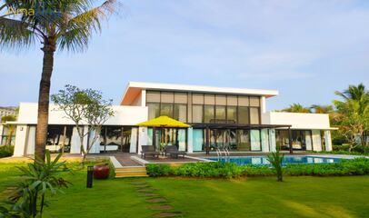 3-Bedroom Beachfront Villa