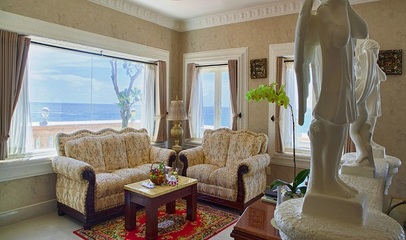 Family Room Beachside