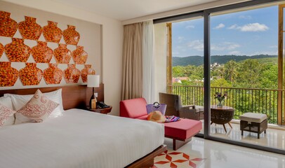 Deluxe Hill View Room