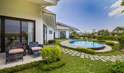 Luxury Villa Poolside