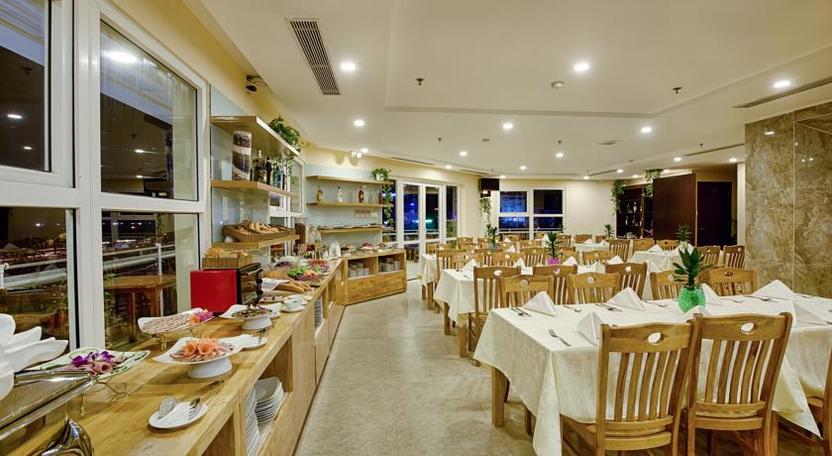 Nhà hàng khách sạn