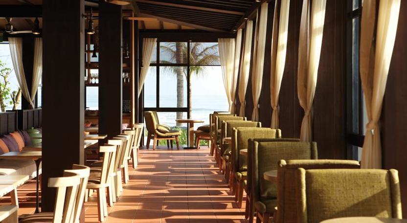 Nhà hàng Pool House