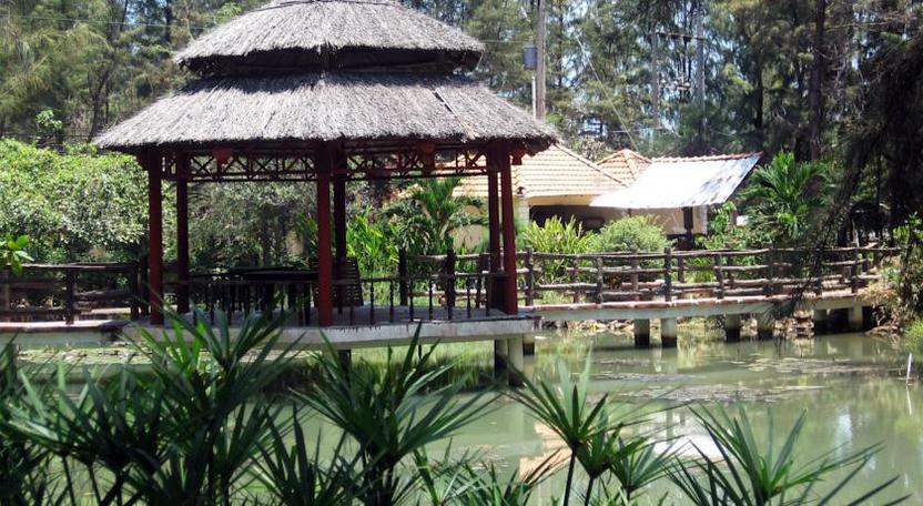 Ngoại cảnh khách sạn