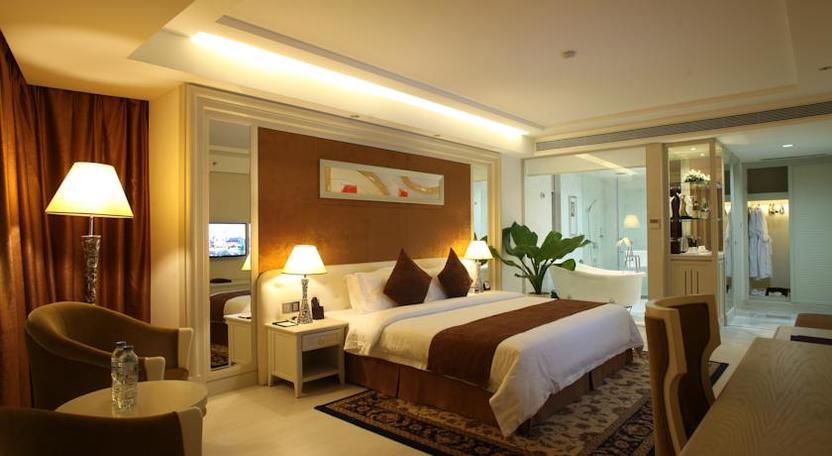 Hạng phòng Junior Suite River View 4