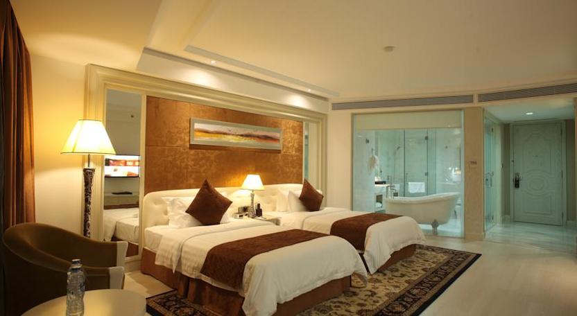 Hạng phòng Junior Suite River View 1