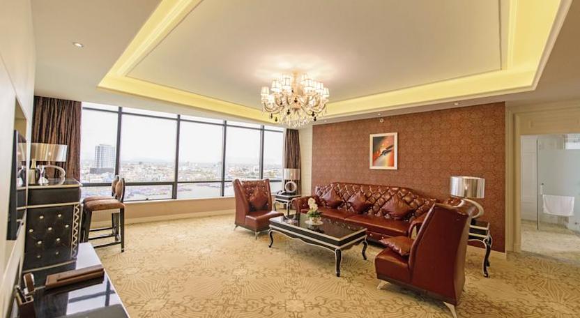2-Bed Presidential Apartment - phòng khách