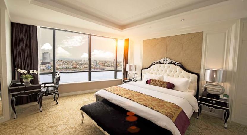 2-Bed Presidential Apartment - phòng ngủ