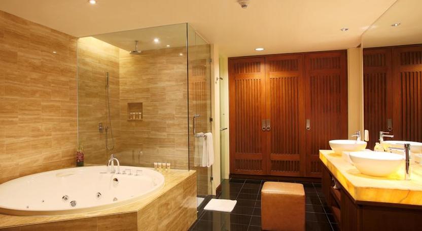 Phòng tắm cao cấp