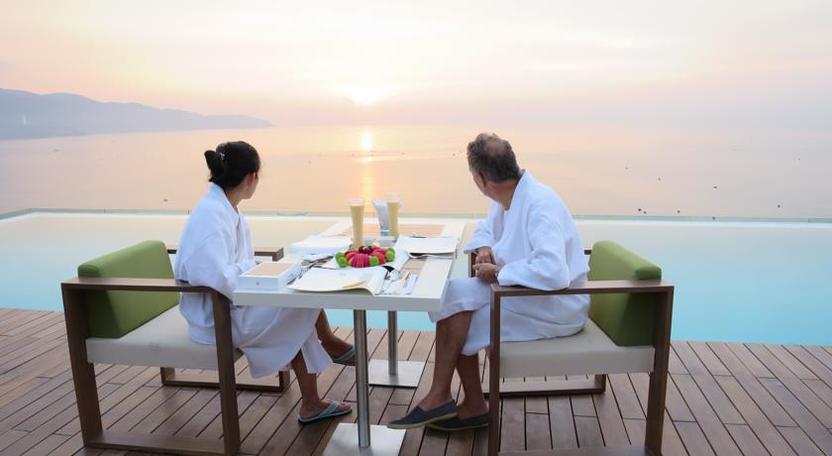 Quầy bar trên tầng thượng 1