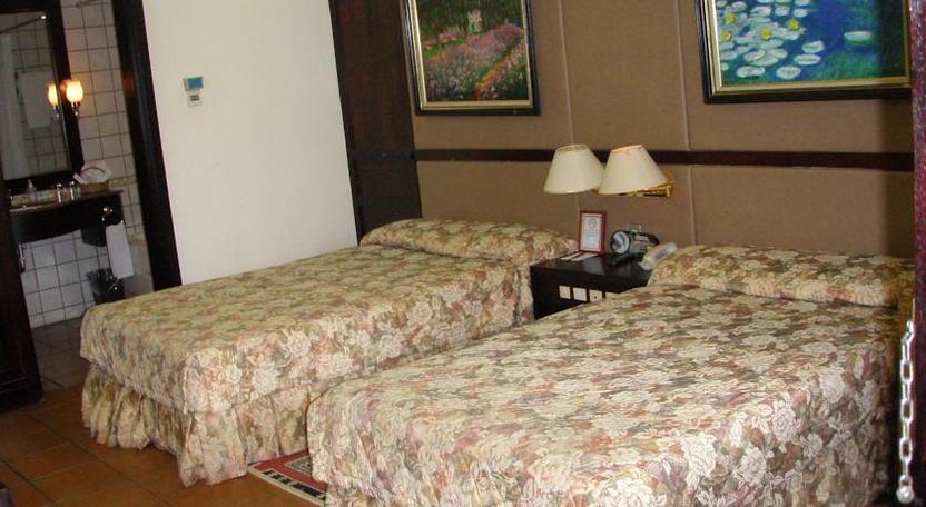 Khách Sạn Bluewater Đà Lạt