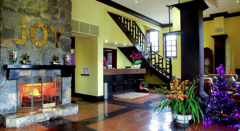 Khách Sạn Bluewater Đà Lạt