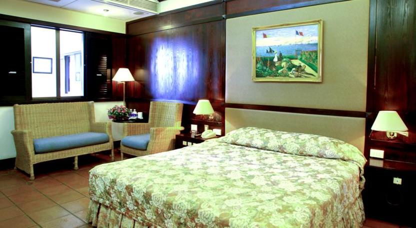 Khách Sạn Bluewater Đà Lạt