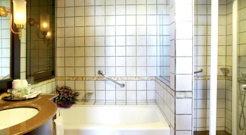 Khách Sạn Bluewater Đà Lạt