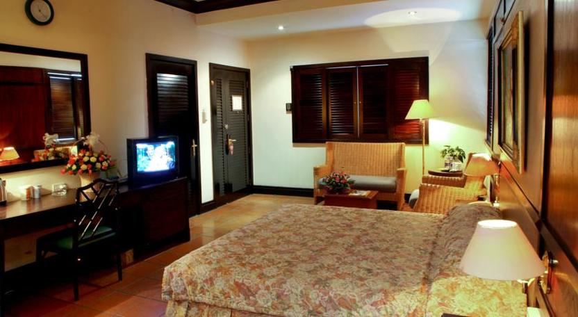 Khách Sạn Bluewater Đà Lạt