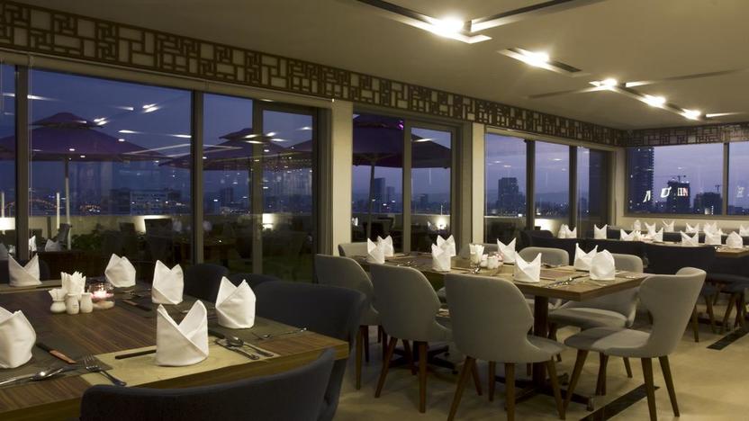 Nhà hàng sân thượng