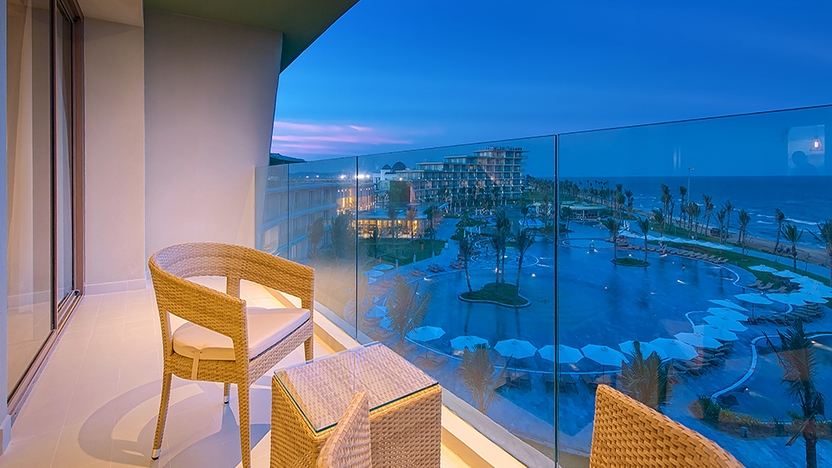 Hạng Family - ban công view biển