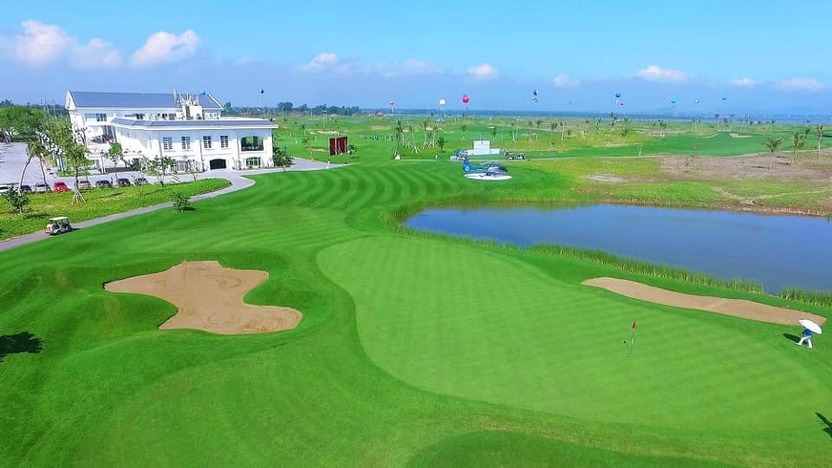 Sân golf 18 hố đẳng cấp