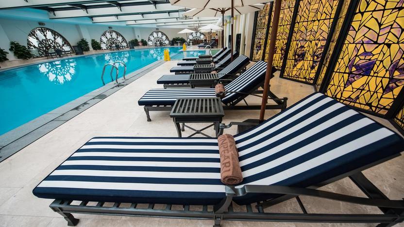 Bể bơi trong nhà