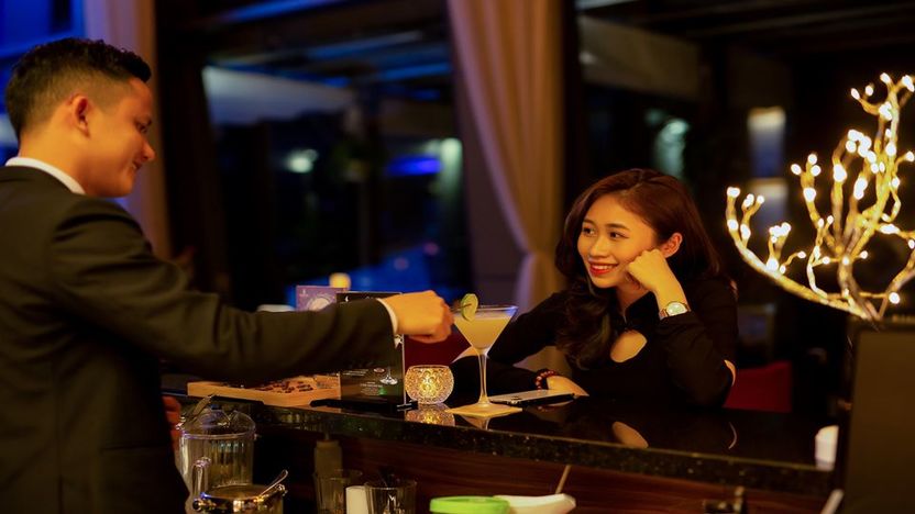 Sky Bar tầng 37