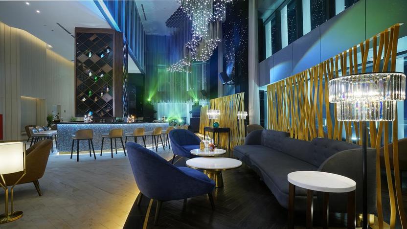 Sky Bar tầng 37