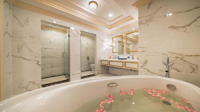 Executive Suite - phòng tắm