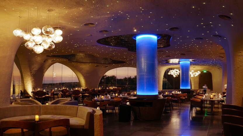 Waterfall Dining Lounge