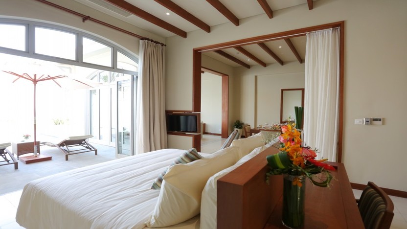 Pool Suite - Phòng ngủ