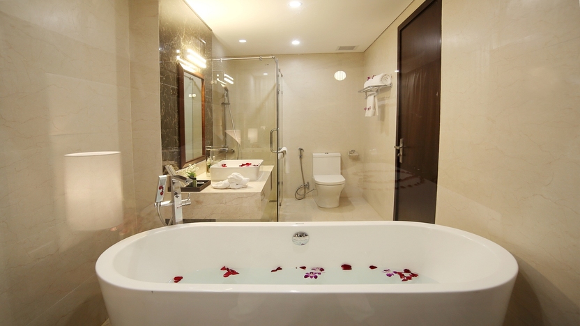 Junior Suite - Phòng tắm