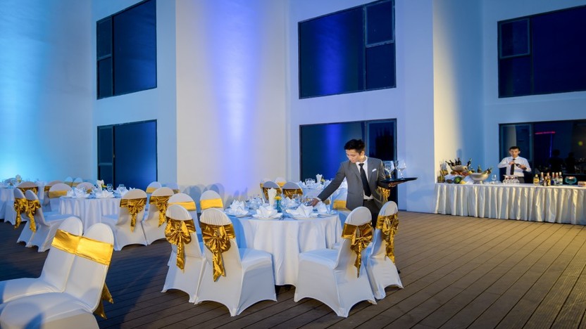 Tiệc ngoài trời