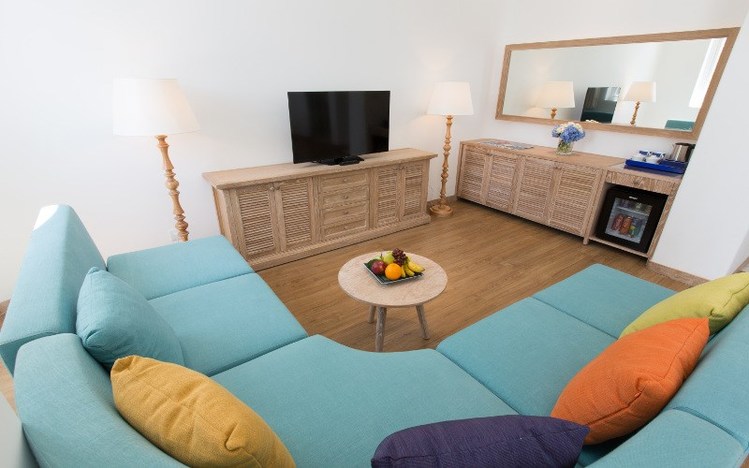 Thera Suite - Phòng khách