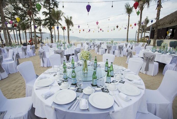 Bữa tiệc ngoài trời