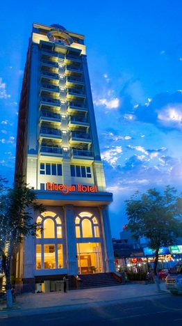 Mặt tiền khách sạn 1