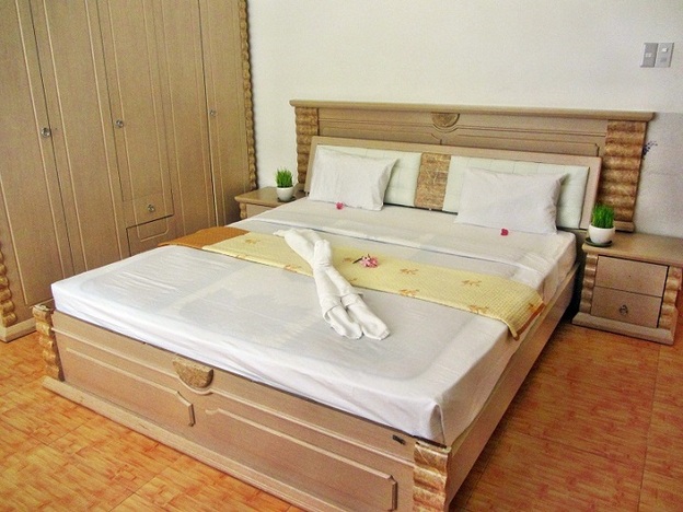 Phòng hướng vườn