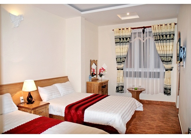 Khách sạn Bát Đạt Đà Lạt