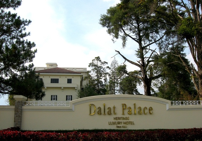 Khách sạn Dalat Palace