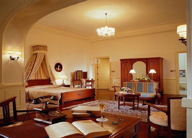 Khách sạn Dalat Palace