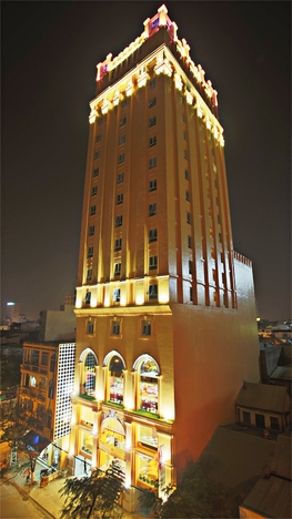 Bên ngoài khách sạn 1