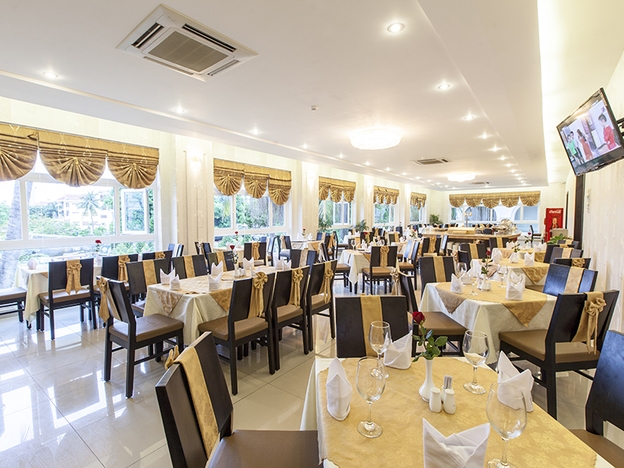 Nhà hàng Princess tầng 2