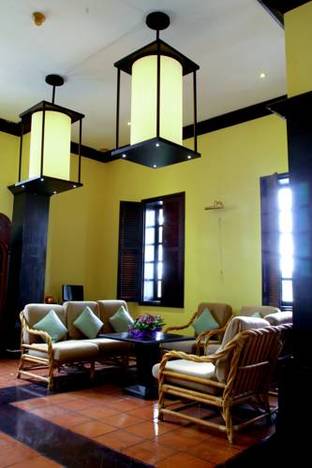 Khách Sạn Bluewater Đà Lạt