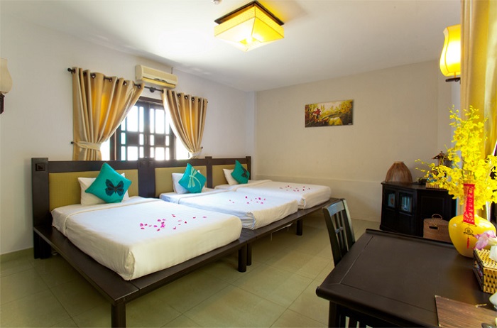 Phòng Deluxe triple 1